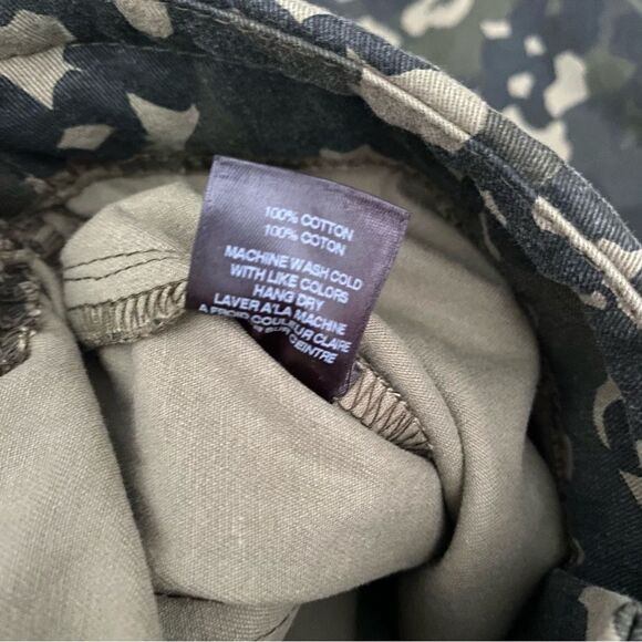 Amadi Anthropologie Floral Camo Trousers - Picture 5 of 7